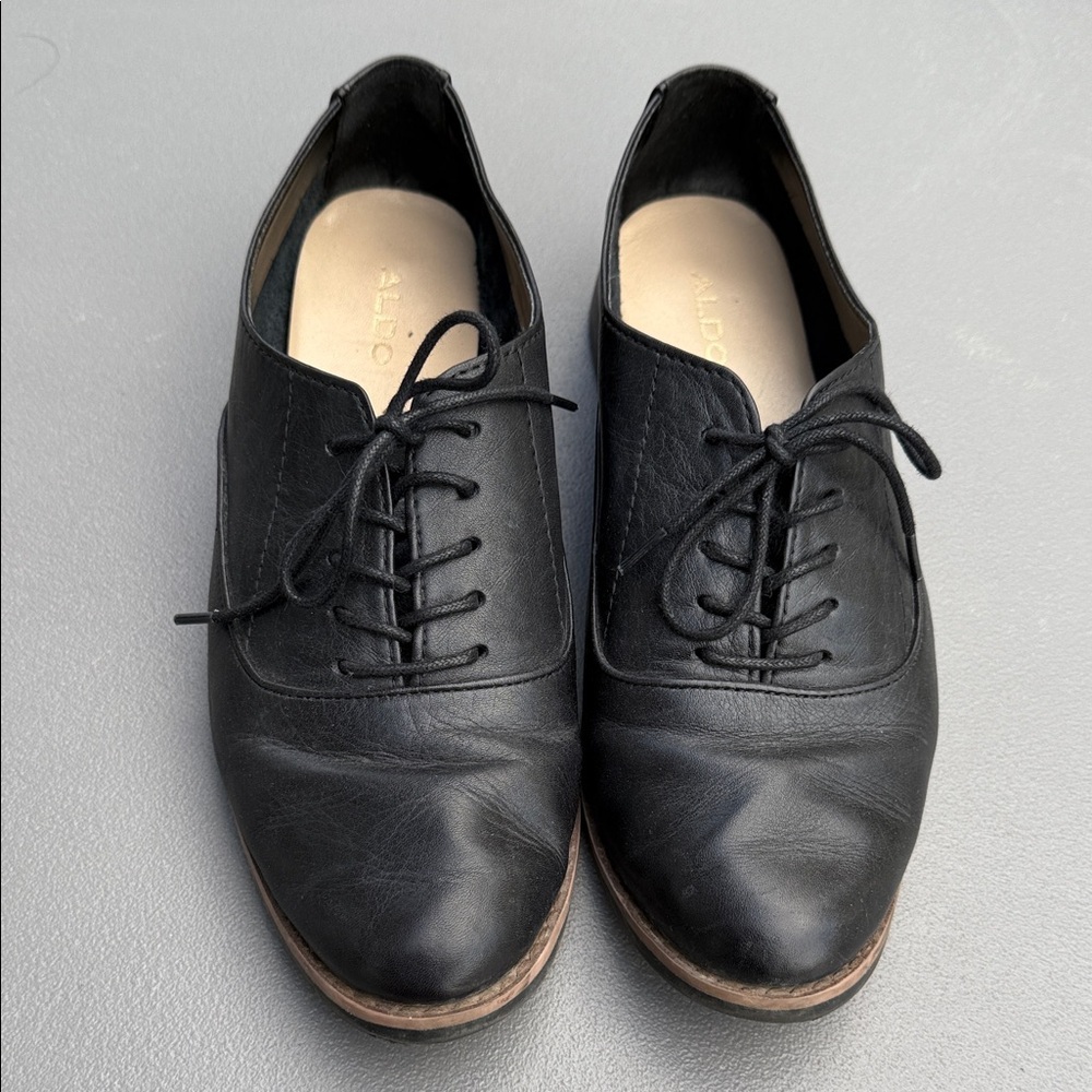 Aldo size 8.5 Black Leather Lace-Up Oxford shoes